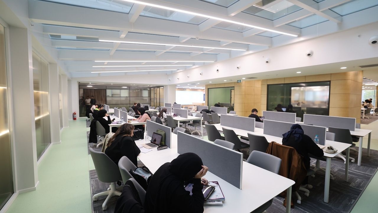 Nurullah Genç Studiecentrum en bibliotheek geopend in Bağcılar