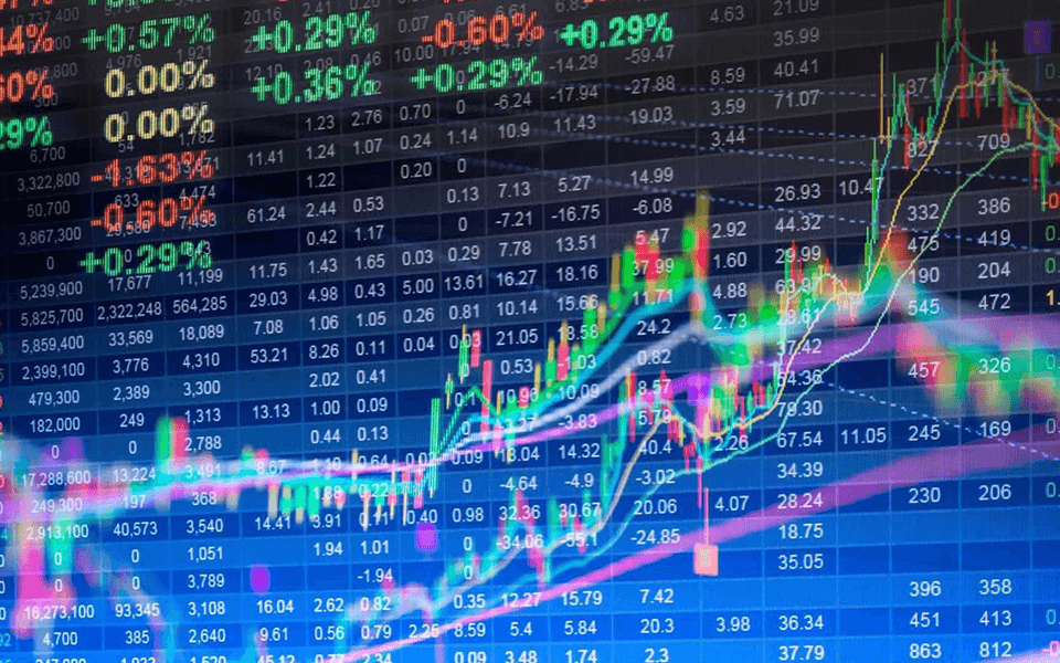 The Lisbon Stock Exchange is trading in positive territory mid-session despite CTT shares falling by more than 5%.