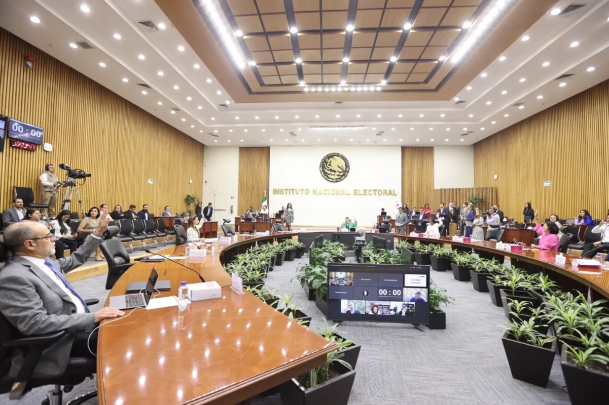 The INE leaves vacancies in 13 OPLEs due to a lack of agreements