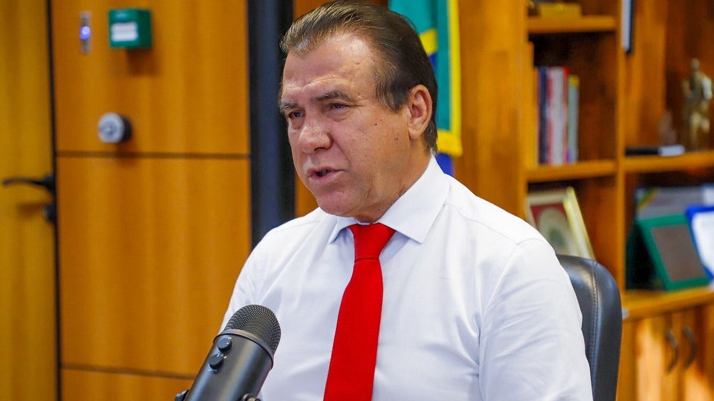 L'offensiva del governo contro gli orari di lavoro 6x1, l'outsourcing e le app mette a rischio i posti di lavoro.