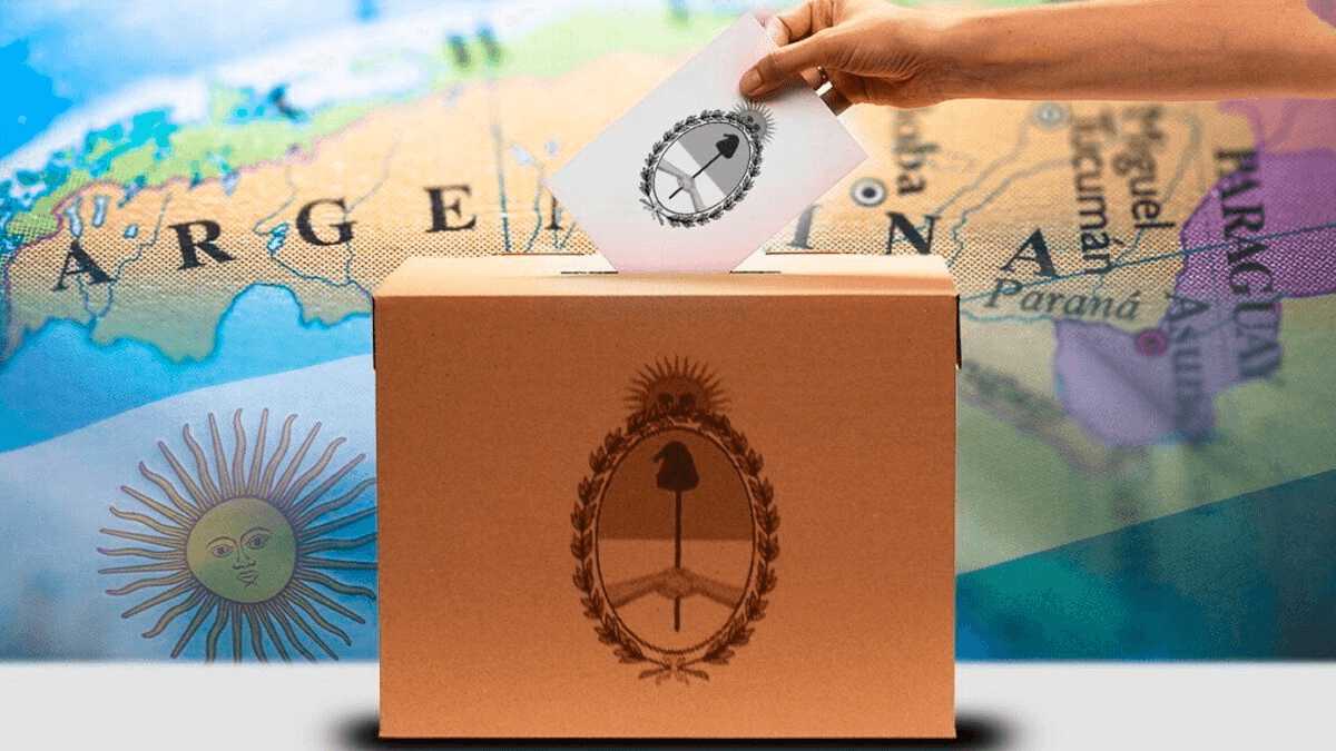 Gli argentini puntano molto sul dollaro in vista delle elezioni legislative: quattro su dieci optano per il "verde"