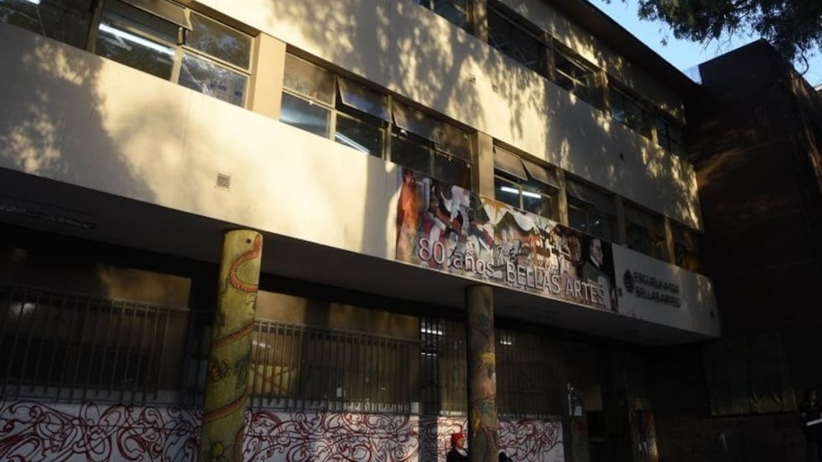 Aconcagua Radio meldt ernstige structurele problemen op de School voor Schone Kunsten