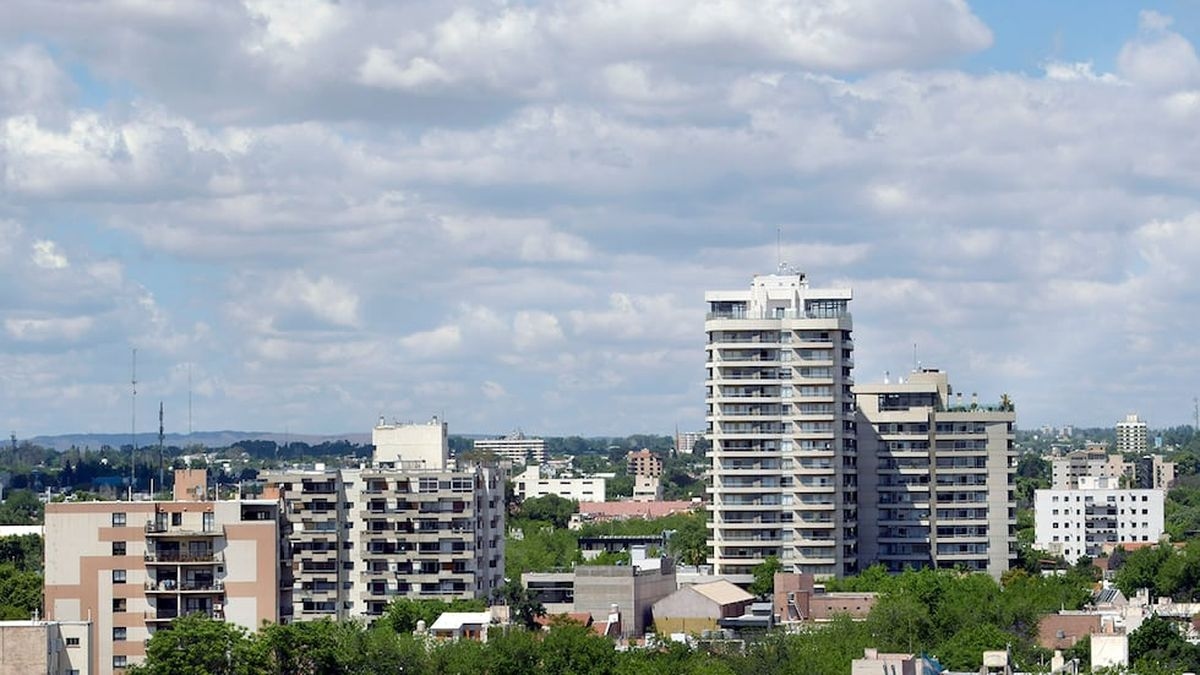 Częściowe zachmurzenie z przelotnymi opadami deszczu w nocy: taka jest prognoza pogody na sobotę w Mendozie