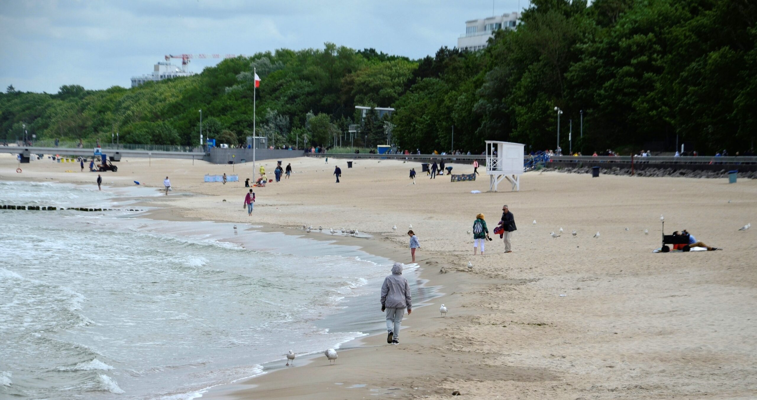 A população da Polônia pode diminuir ainda mais do que o previsto, já que a taxa de fertilidade atinge um nível recorde de baixa, alerta a agência de estatísticas.