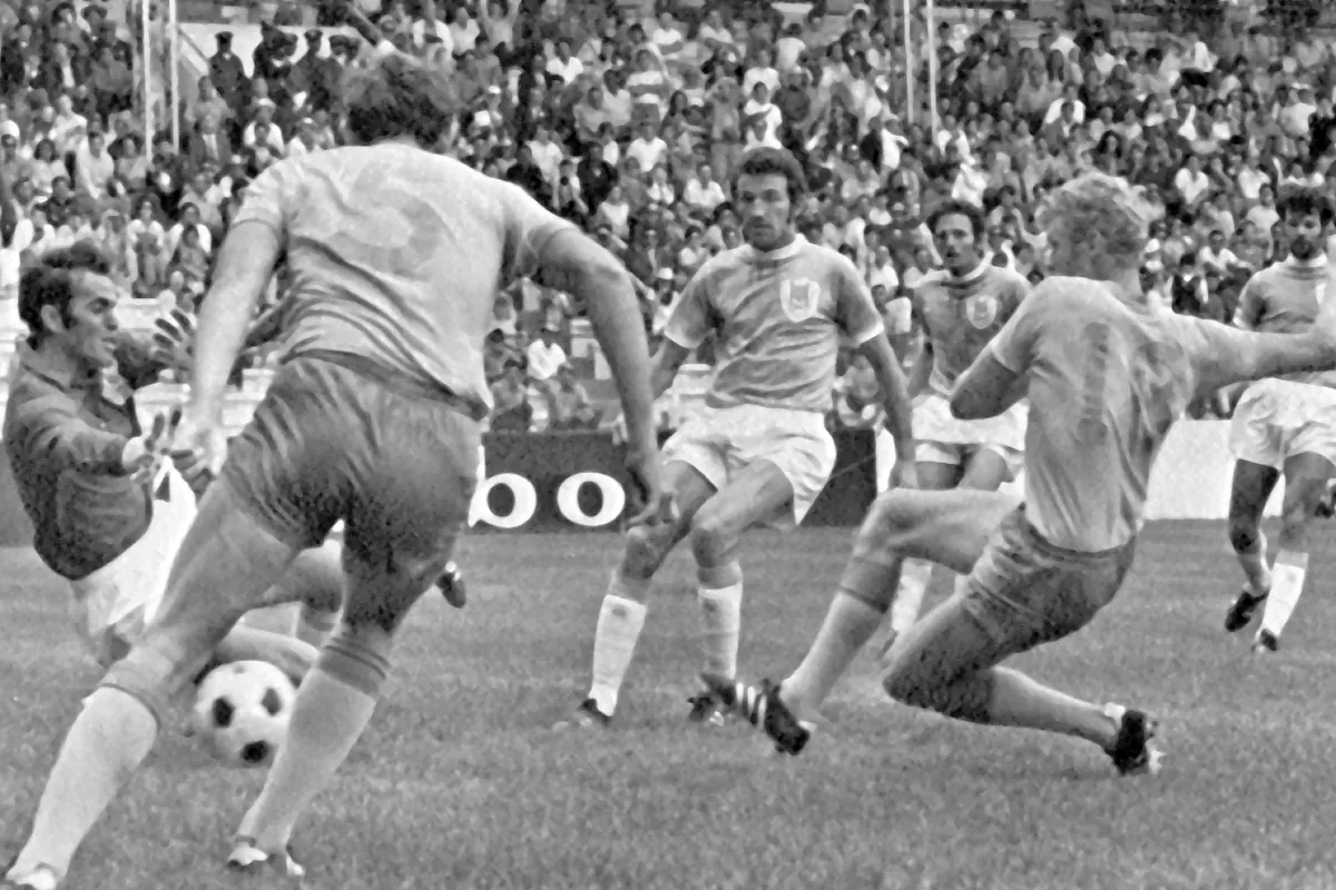 Israel and football, an eternally toxic relationship: banned in Asia, unconventionally welcomed in Europe, and with a single presence (Mexico 1970)