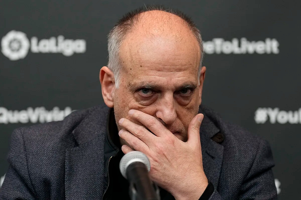 Tebas, Miami'deki Villarreal-Barça maçının iptal edilmesinden duyduğu üzüntüyü dile getirerek, "hakemlere baskı yapan, uydurma hikayeler uyduran ve siyasi ve medya baskısı kullananlara" işaret etti.