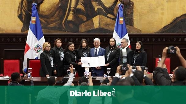 Reforma Abrangente "Deixe-a Ir", o projeto de lei apresentado por legisladoras