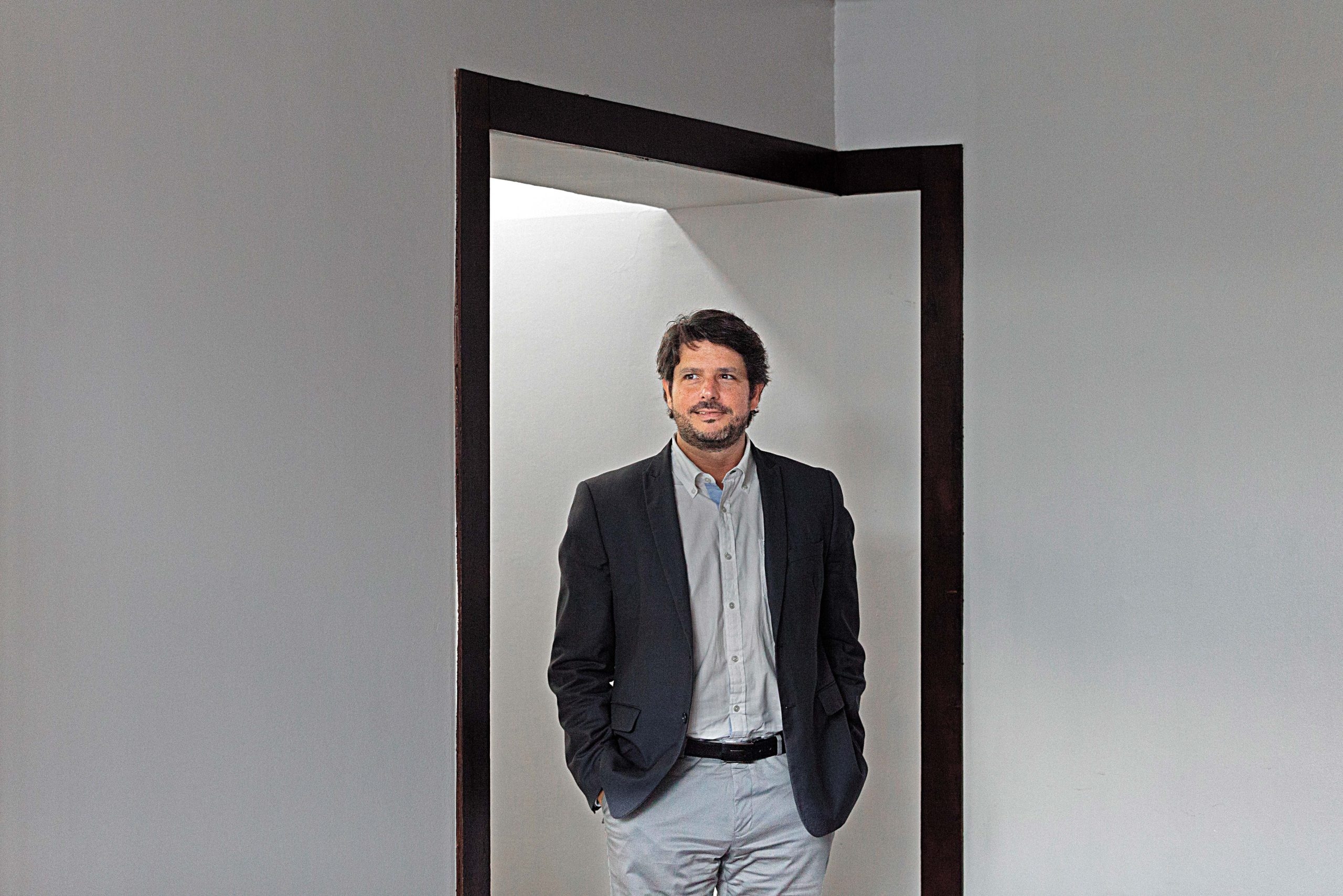 Le coalizioni più strane si sono formate dopo le elezioni locali.