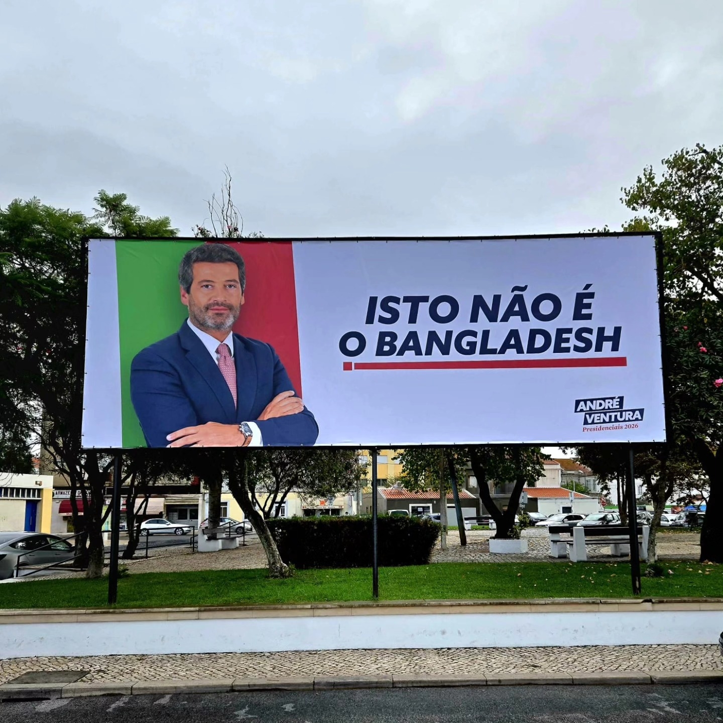 The National Electoral Commission (CNE) sees no "electoral wrongdoing" in Ventura's posters about Bangladesh and Roma people.