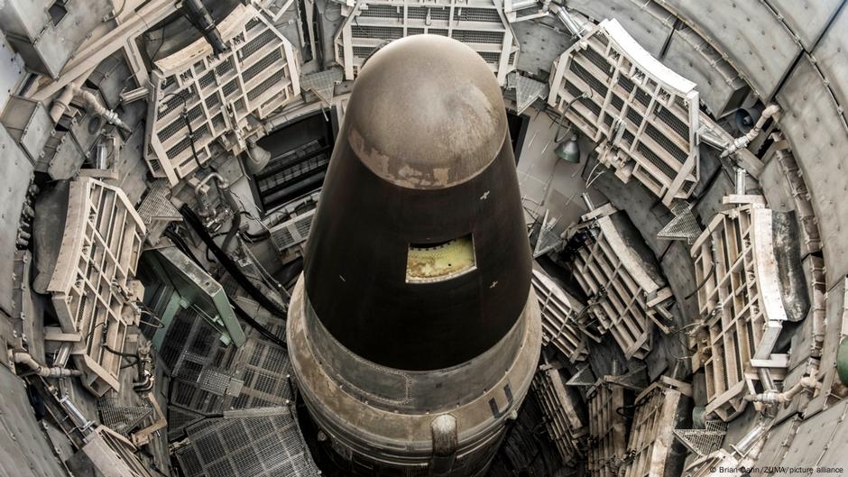 Notizie in breve: Trump vuole consentire i test sulle armi nucleari