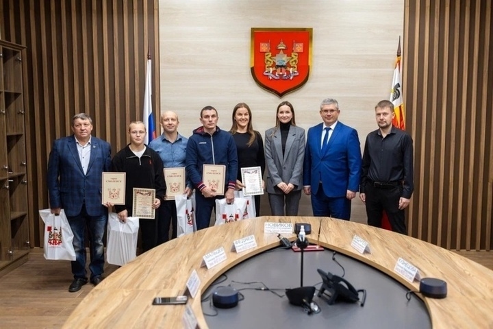 Alexandra Novikov ha incontrato gli atleti eccezionali di Smolensk