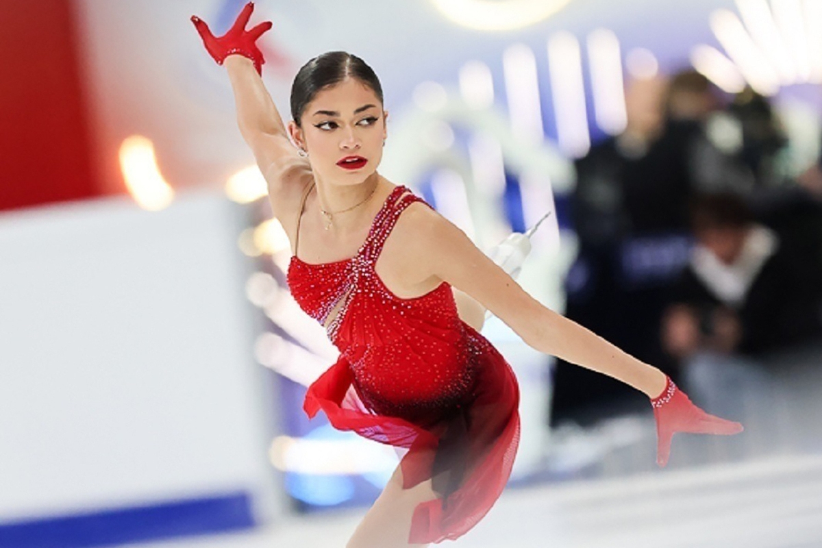 Adelia Petrosyan began defending her Russian Cup title
