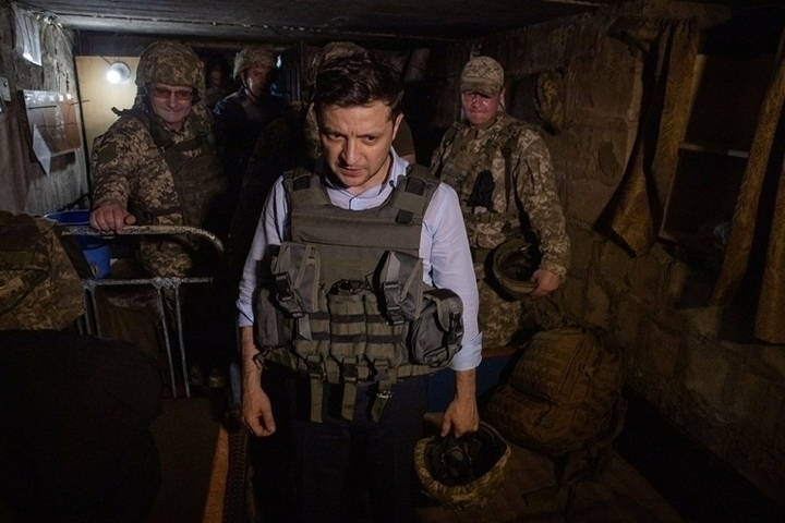 Zelensky announced new sanctions against Russia.