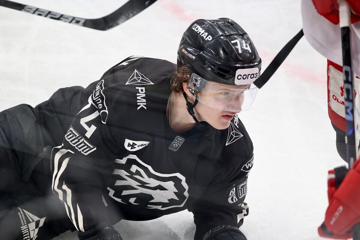 KHL, Traktor ve Metallurg'un ayın en iyi başarılarını seçti.