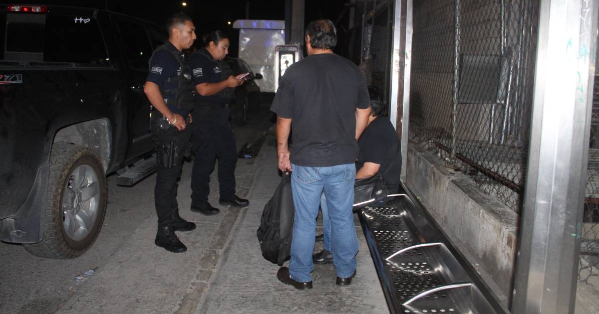 Una gomma di un camion si stacca e ferisce una donna a Saltillo