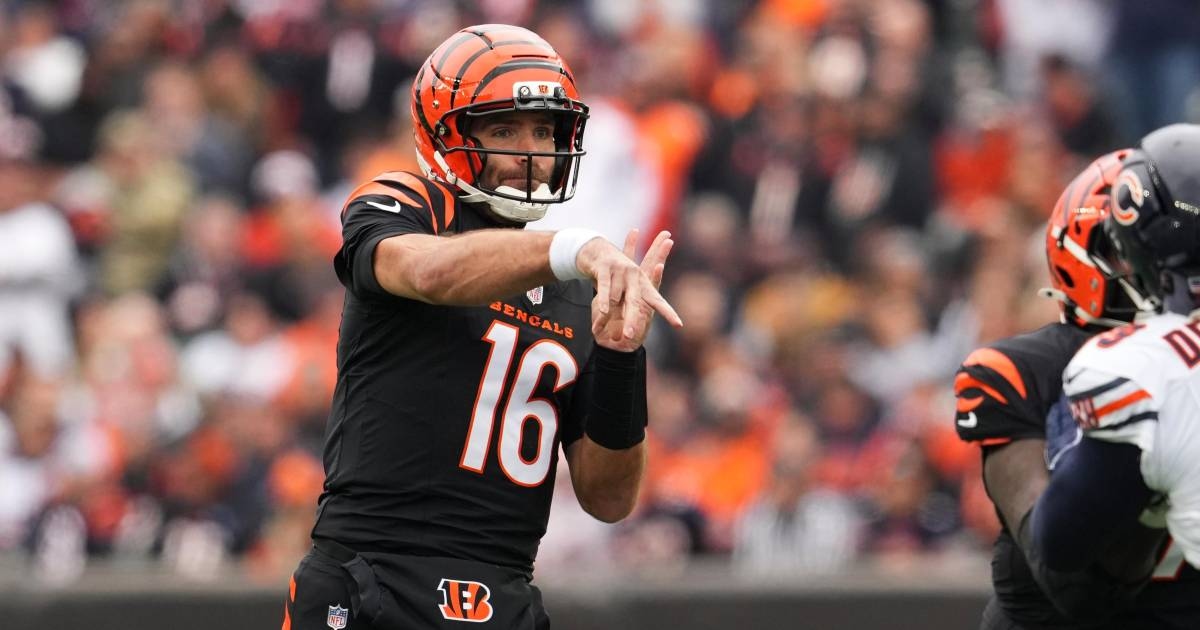 Despite the loss to the Bears, Joe Flacco breaks his personal record with over 400 yards for the Bengals