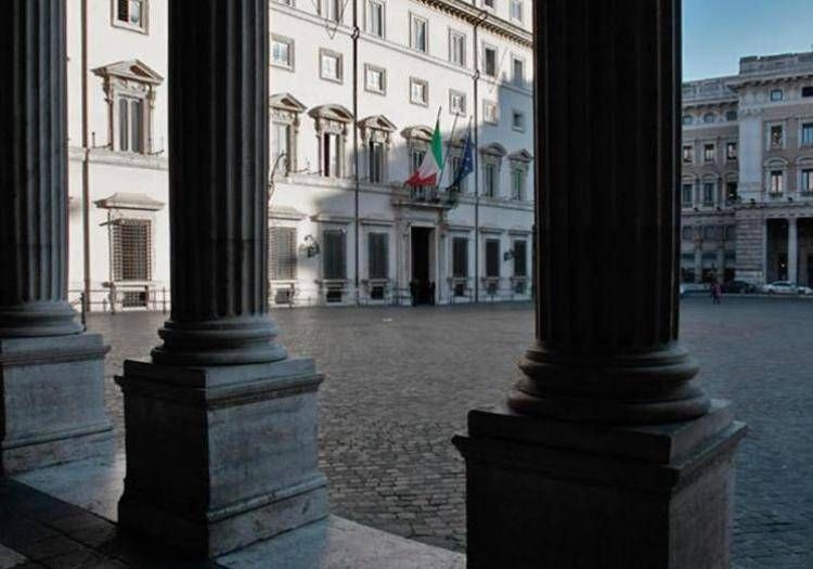 From the CGIL strike to Confindustria's objections, the maneuver is under fire.