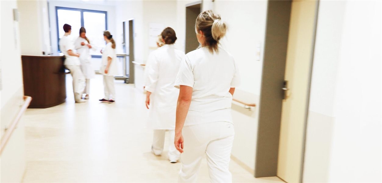 À l'avenir, les infirmières seront autorisées à exercer la médecine de manière indépendante.