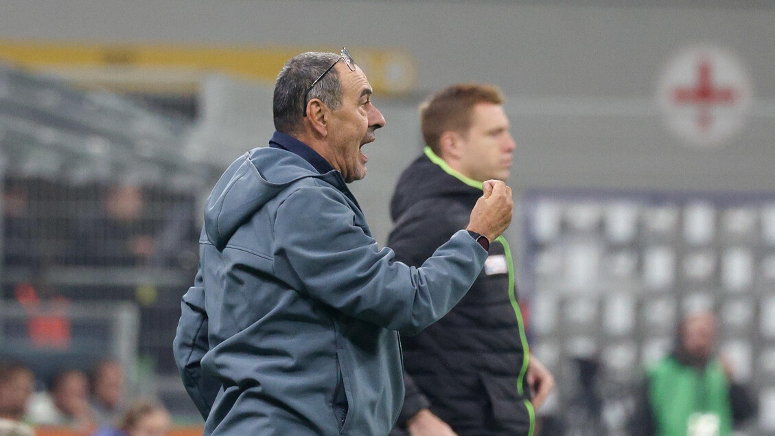 Sarri, es ist an der Zeit, über die Anstellung von Schiedsrichtern aus dem Ausland nachzudenken.