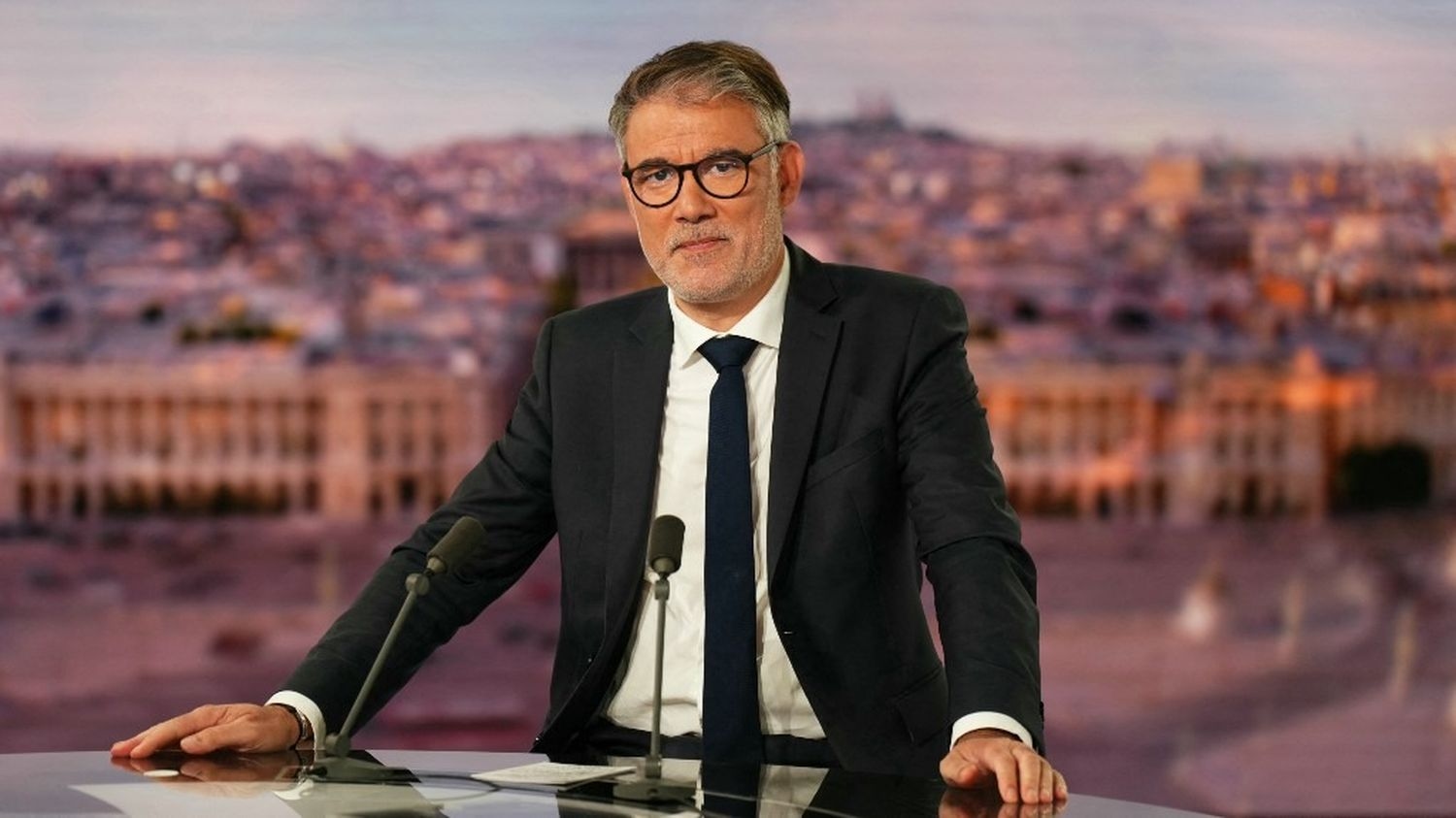 Governo Lecornu II: Olivier Faure chiede ai deputati socialisti di "rispettare" la decisione collettiva del PS di non votare per la censura
