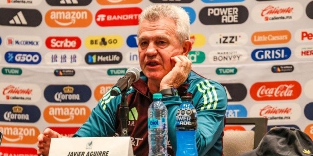 Javier Aguirre admite ter dúvidas sobre a posição de goleiro.