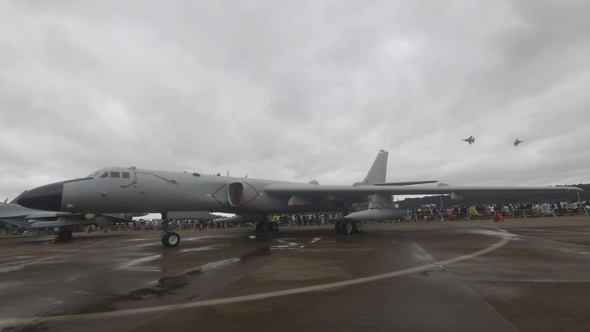 "Simulated combat exercises": China practices attack on Taiwan shortly before Trump summit