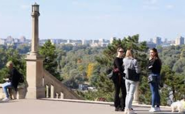 Time of the morning: the morning is cold, the current is very warm and warm