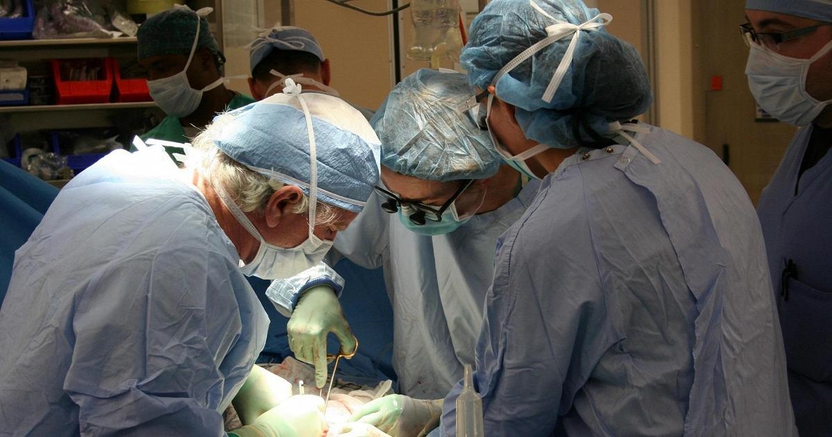 Dünyada ilk kez Roma'da akciğer atardamar nakli gerçekleştirildi.