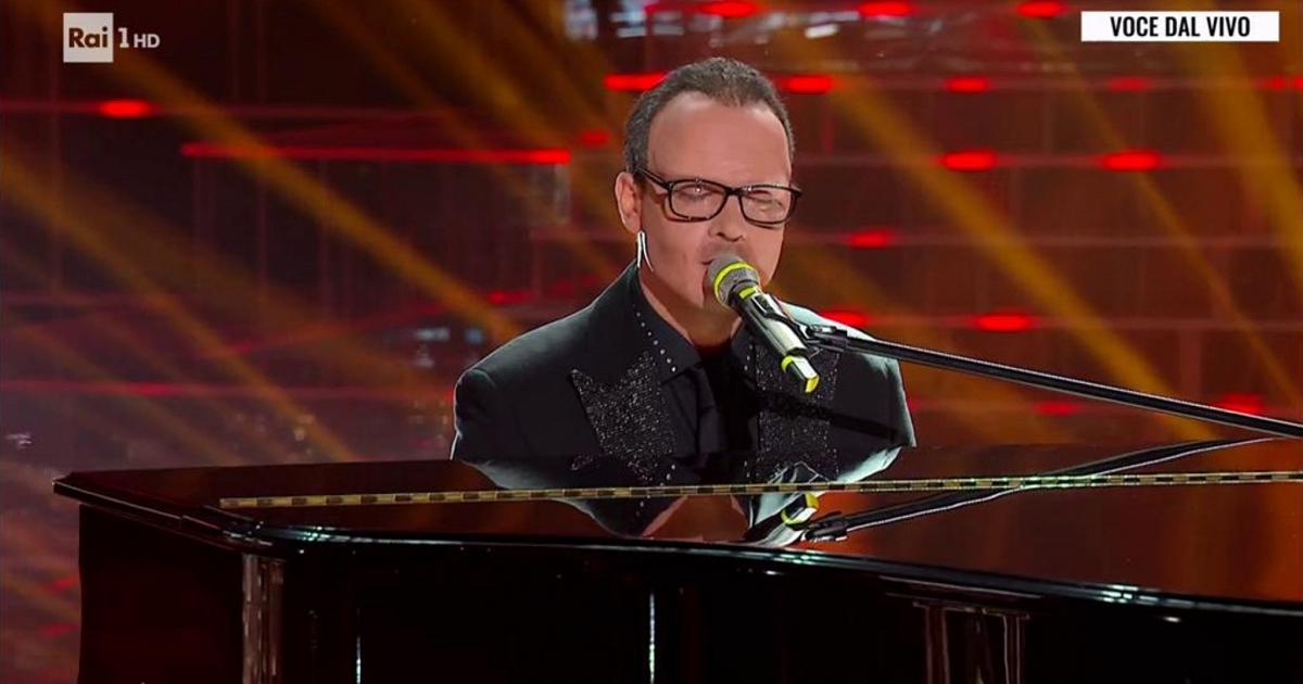 Tony Maiello vence a décima quinta edição do "Tale e Quale Show"