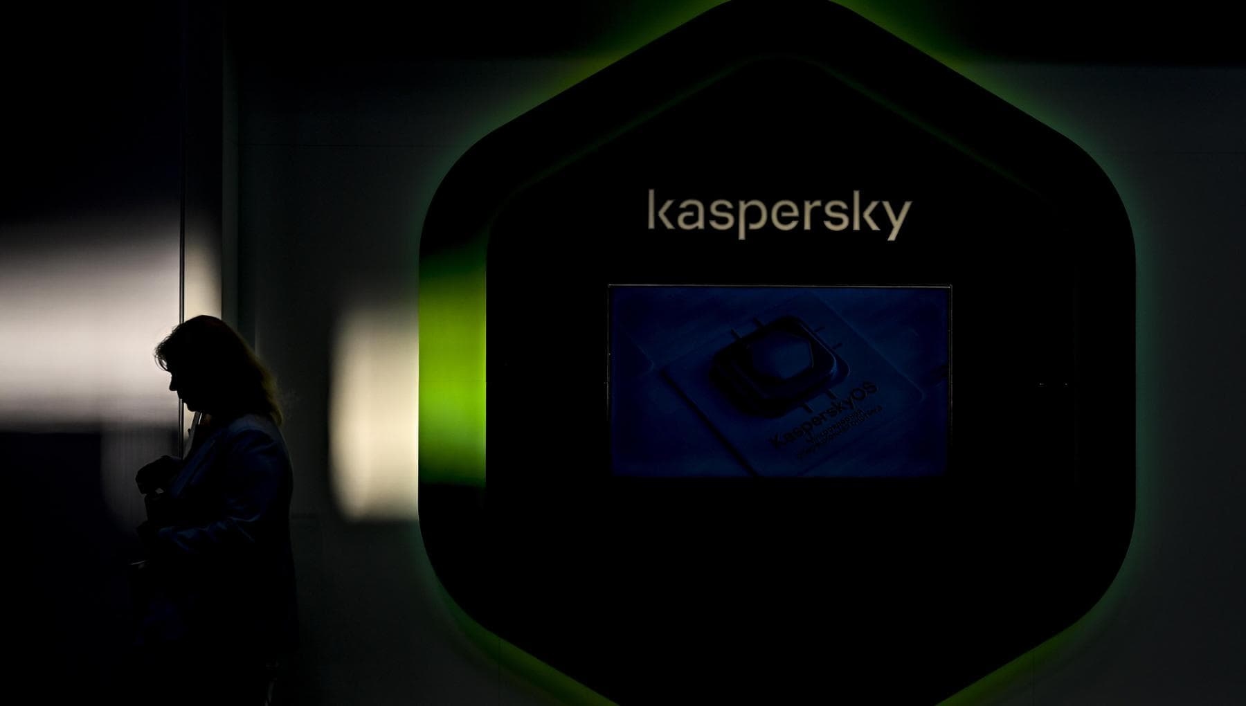 Software espía italiano utilizado en Rusia. El investigador que lo descubrió: "Porque hay un Estado detrás".