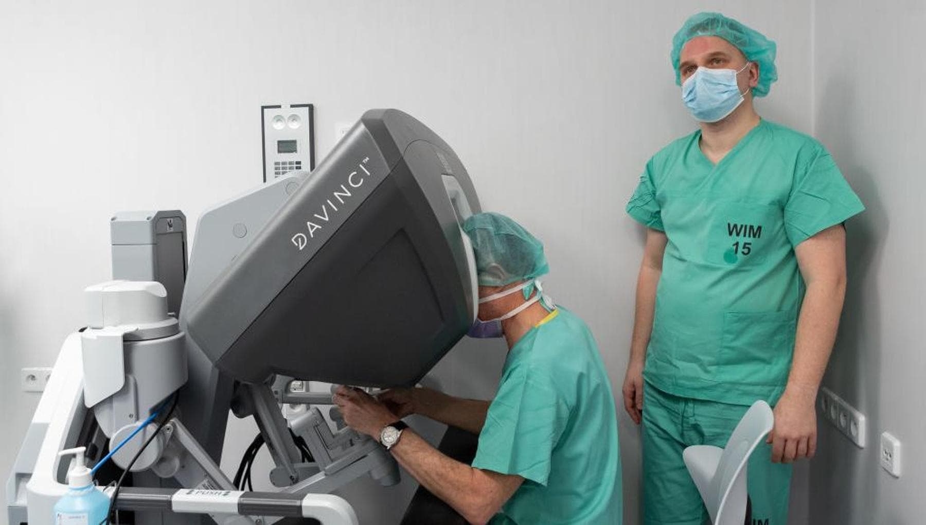 Koreanische roboterassistierte Schilddrüsenentfernungstechnik mit Zugang über die Achselhöhle – erstmals in Italien