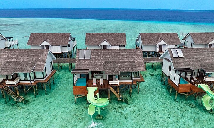 Malediven: Ozen Life Maadhoo erhält Villen mit Rutsche